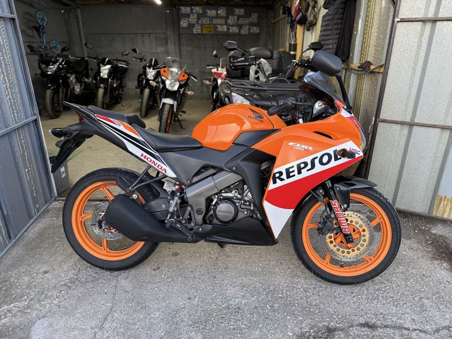 Honda CBR 125 R JC50 A1-16 ani (MotoBuz)-RATE FARA AVANS-GARANTIE