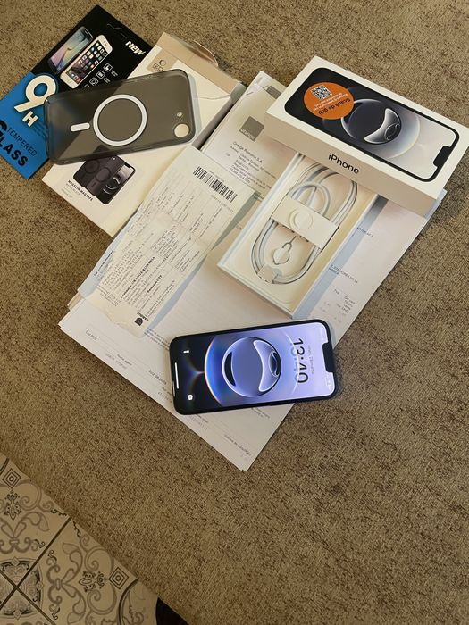 Vand  iphone 16 e  nou nouț