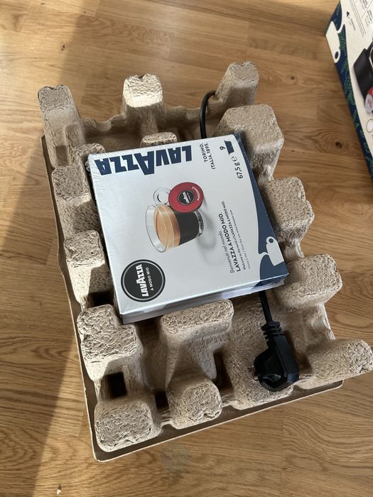 Бяла Кафемашина Lavazza EVO Jolie