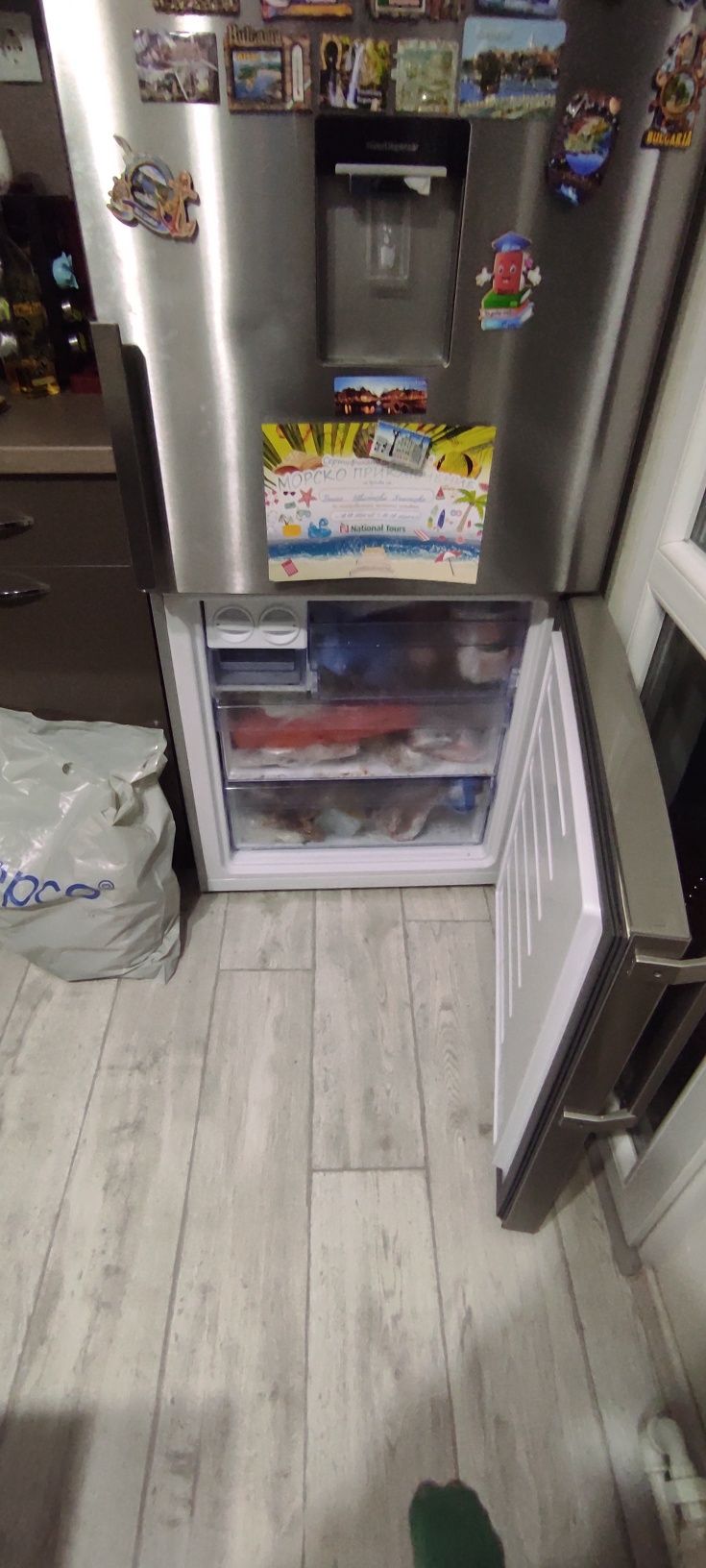 BEKO А+++ Хладилник с фризер
Хладилника е не различим от нов!

Дълбочи