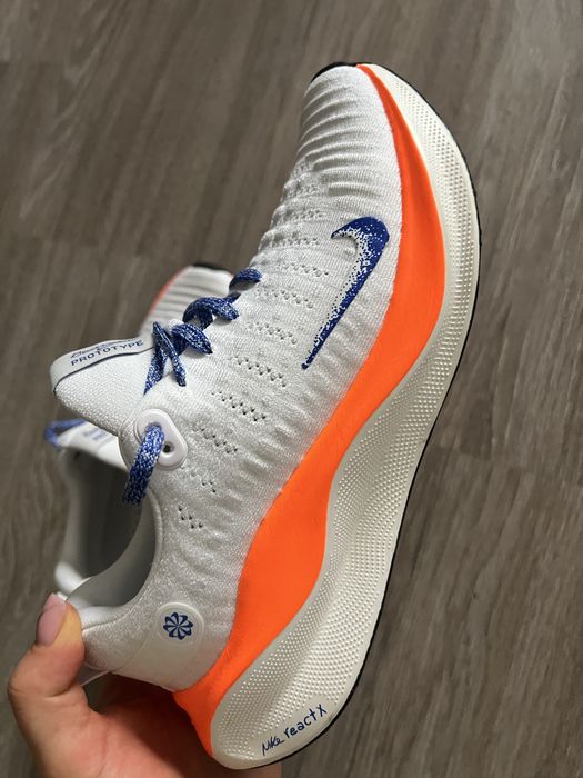 Adidasi nike infinityrn