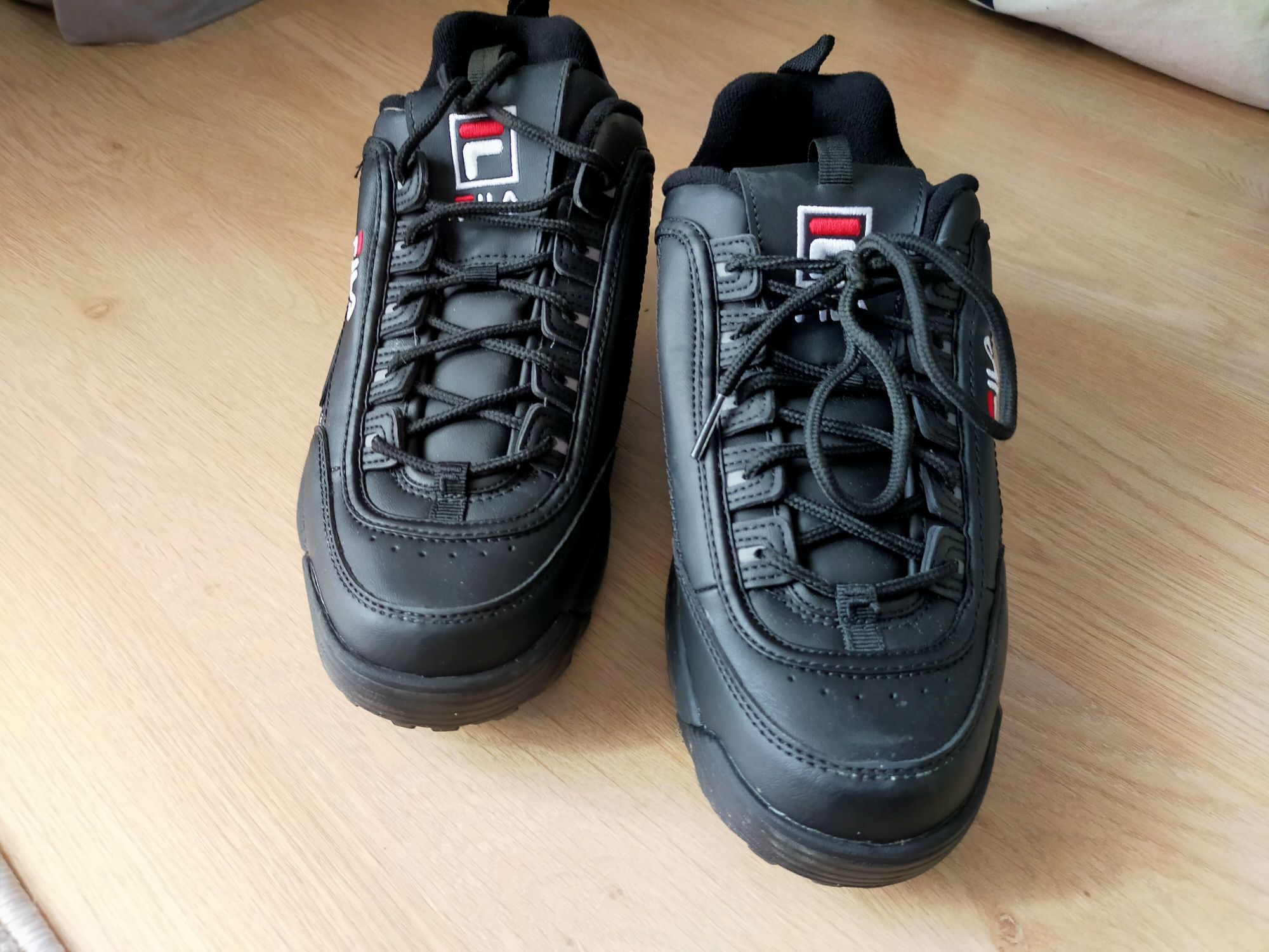 Adidasi originali Fila