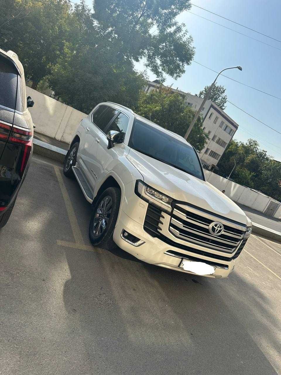 Toyota prado land cruiser 300