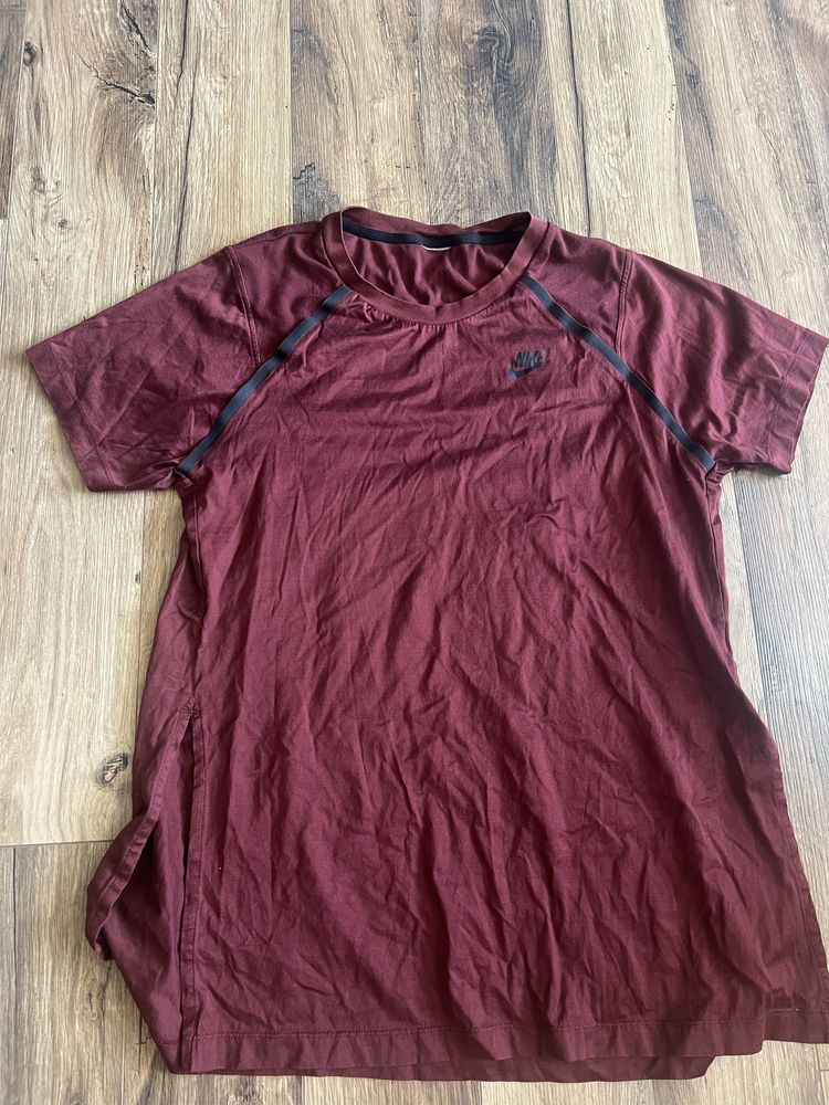Nike Tech Flecce size M
