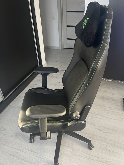 Scaun Razer gaming Iskur v2