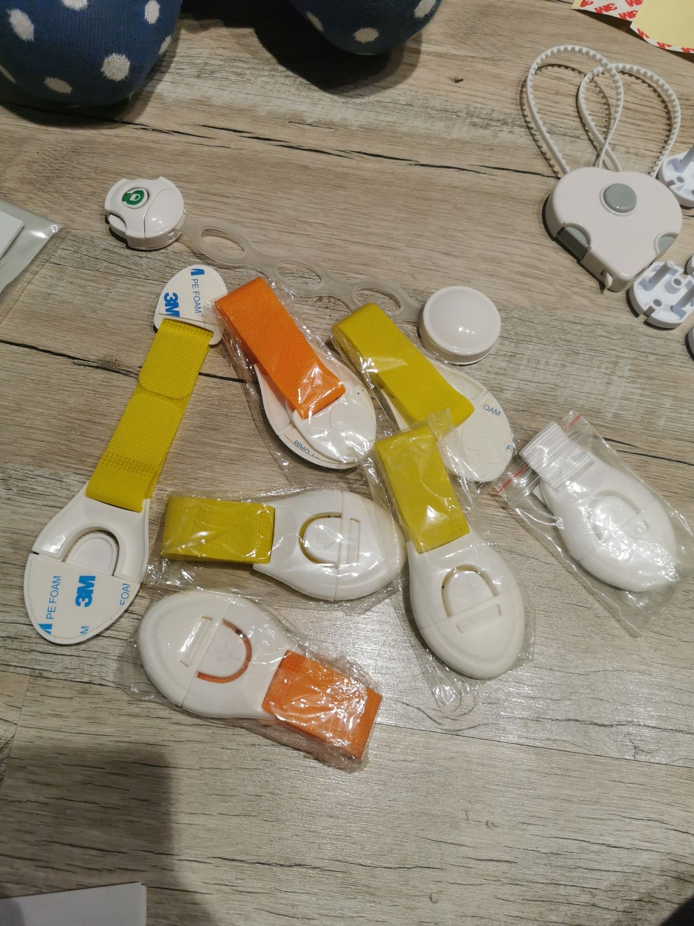 Set blocatoare / siguranțe uși / sertare pentru copii