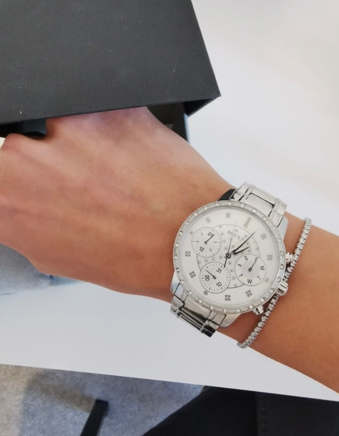 Дамски часовник Guess W1022L1
