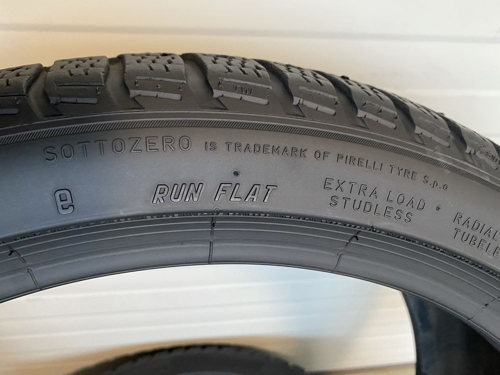 2бр Зимни гуми 225/40/19/Pirelli Sottozero3 dot4320г/5мм/Runflat