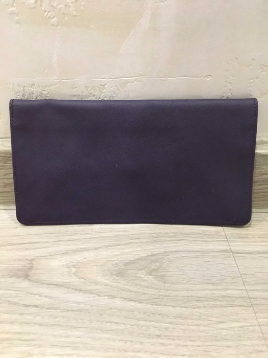 DKNY клъч портфейл в бежаво и лила