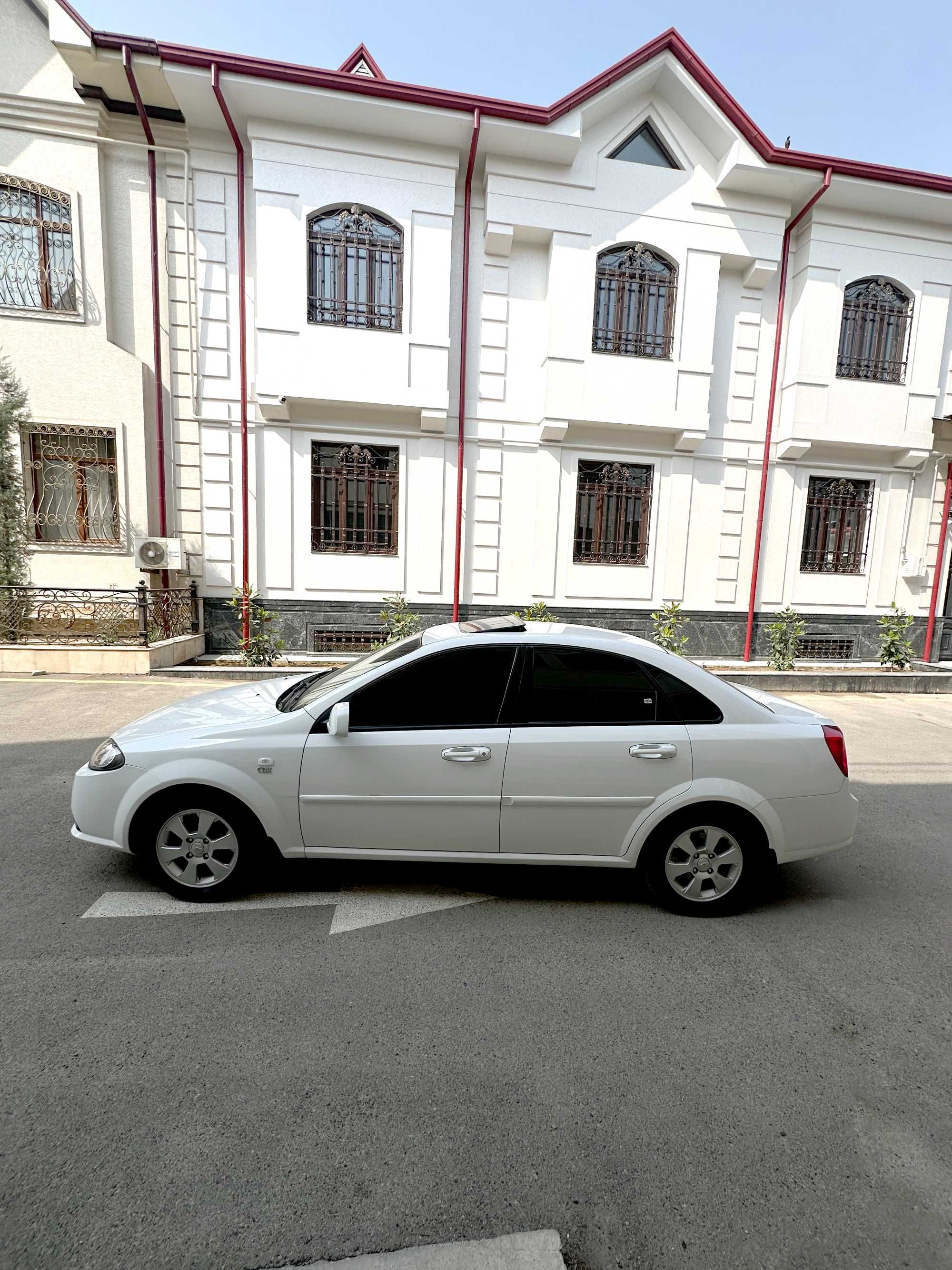 Продаётся Chevrolet Lacetti 3-позиция Elegant.