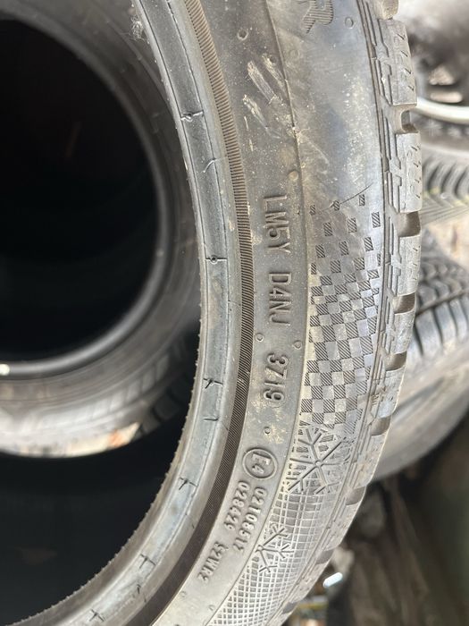 Хубави зимни гуми 275.35.20 Континентак