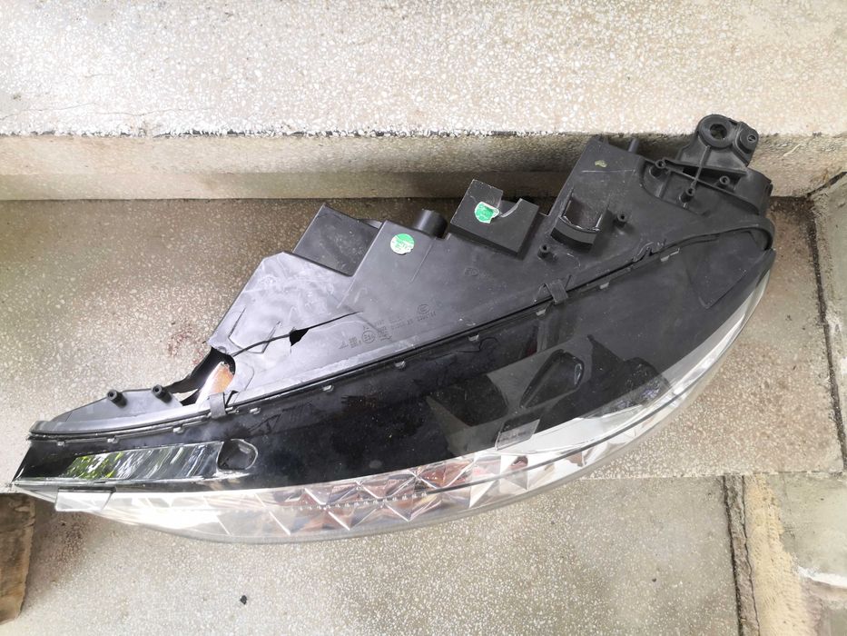 Фар Citroen DS7 crossback Bi-Xenon ляв Оригинален