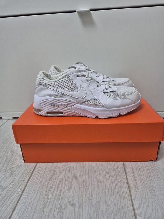 Adidasi Nike Air Max masura 35