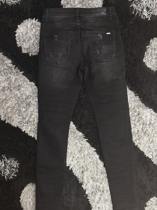 Blugi Amiri, model cu bandane pe interior