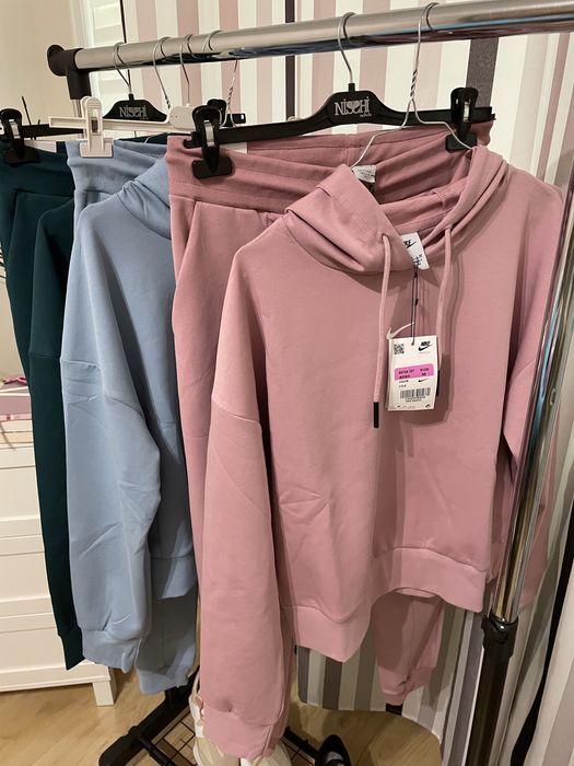 Дамски комплекти