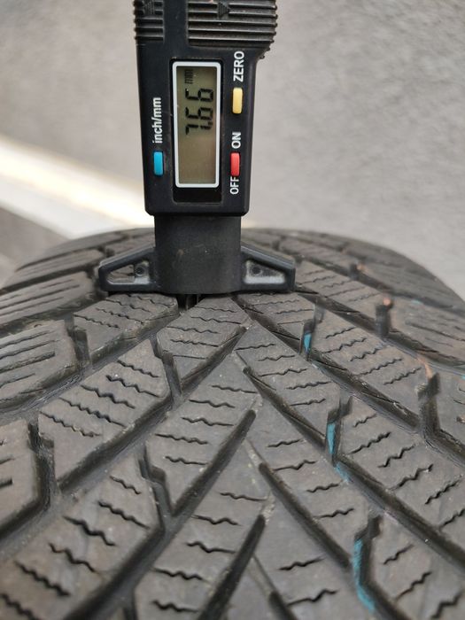 Vând Set Cauciucuri 205/55/16 M+S Continental Import Germania