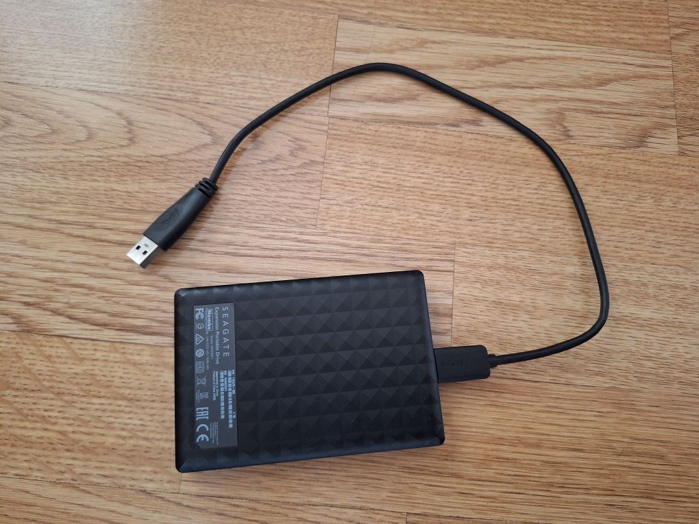 Seagate Expansion 2TB - външен хард диск