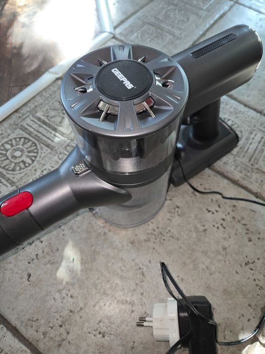 Прахосмукачка GEEPAS безкабелна