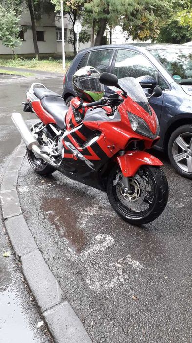 Honda cbr f4i an 2002