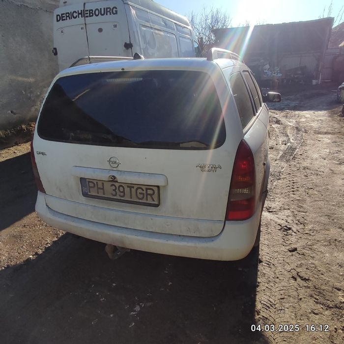 Dezmembrez Opel Astra G 2002. 1.7 diesel 101 cai. Motor functional