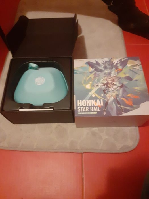 Consola HONKAI cu încărcător macnetic