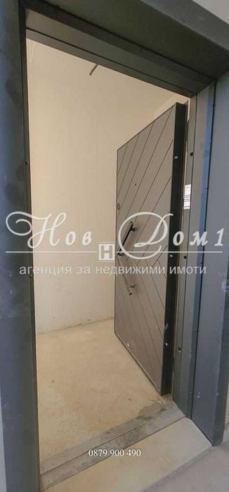 Нова сграда ! Три стаи без преход на трети панорамен етаж