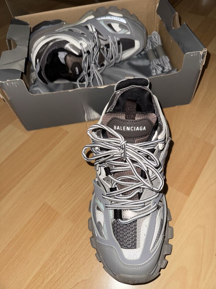 СПЕШНО Balenciaga Track Grey/White 40 EU