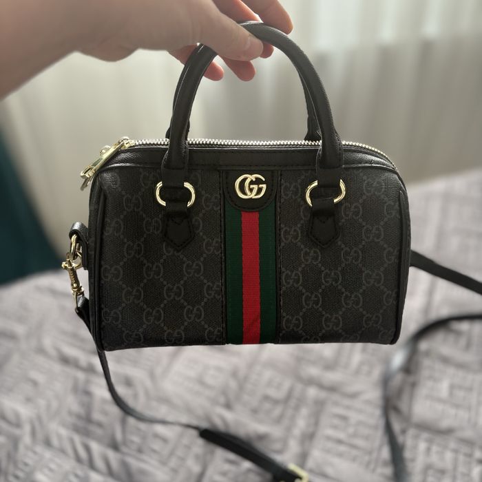 Сумки . Недорого. Блестящие