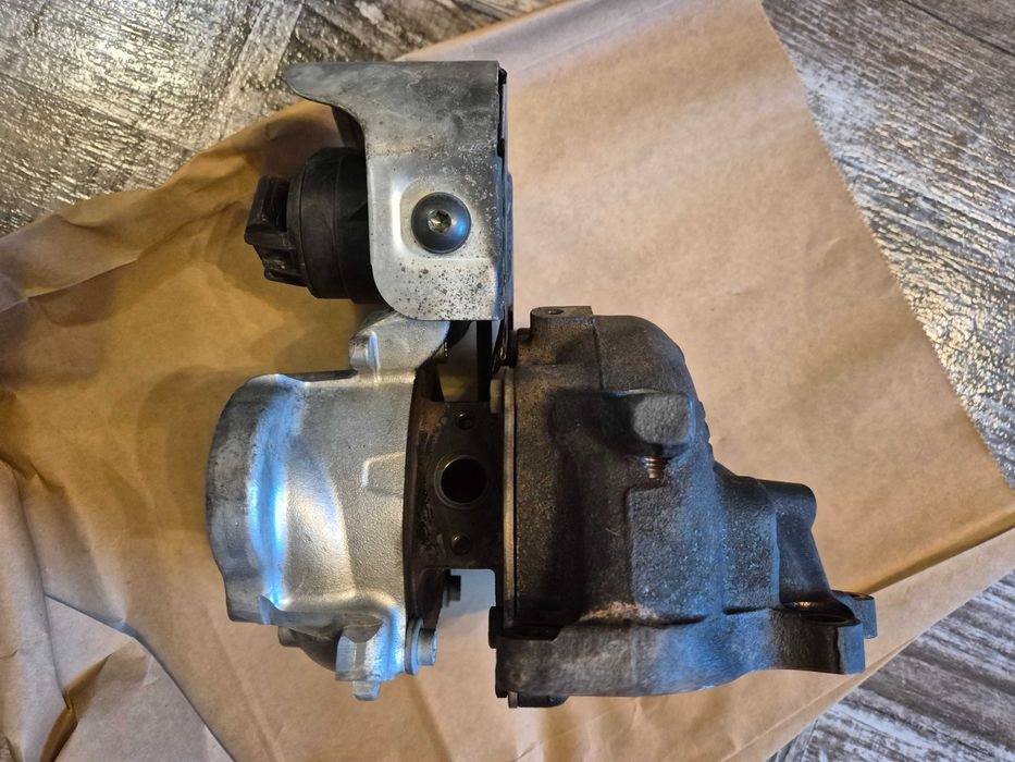 BorgWarner турбина оригинална VAG 2.0TDI Bi-Turbo CUAA 240k. VW TIGUAN