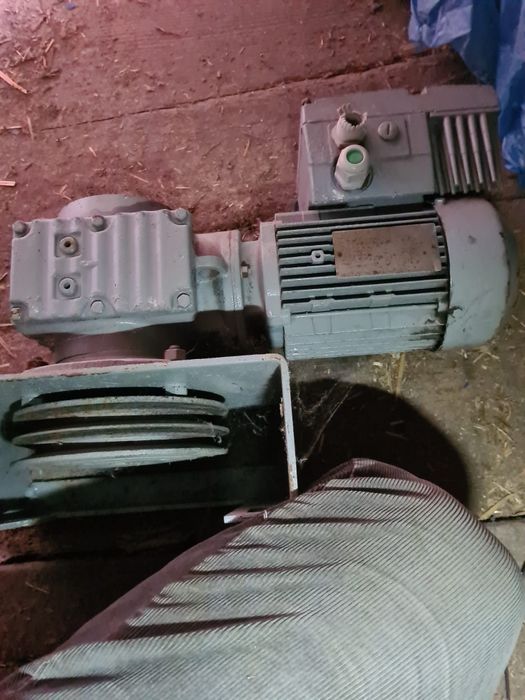 Reductor  Motoreductor sew 0,75 kw