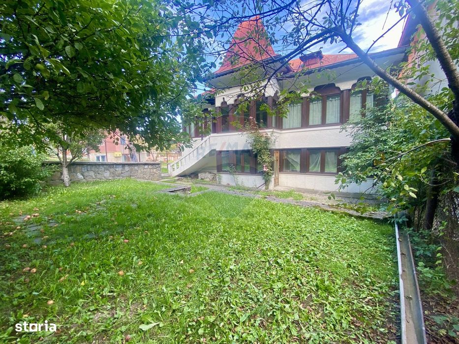Vilă cu farmec istoric în Bușteni, pensiune sau locuință de vacanță!