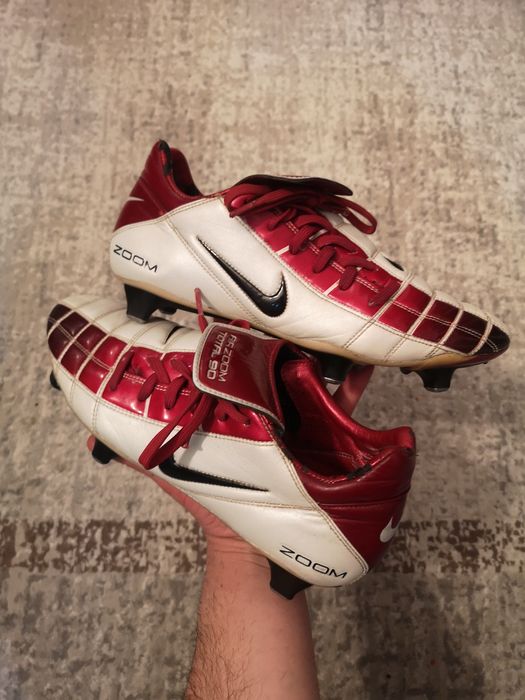 Vând ghete de fotbal profesionale Nike Total 90 FG