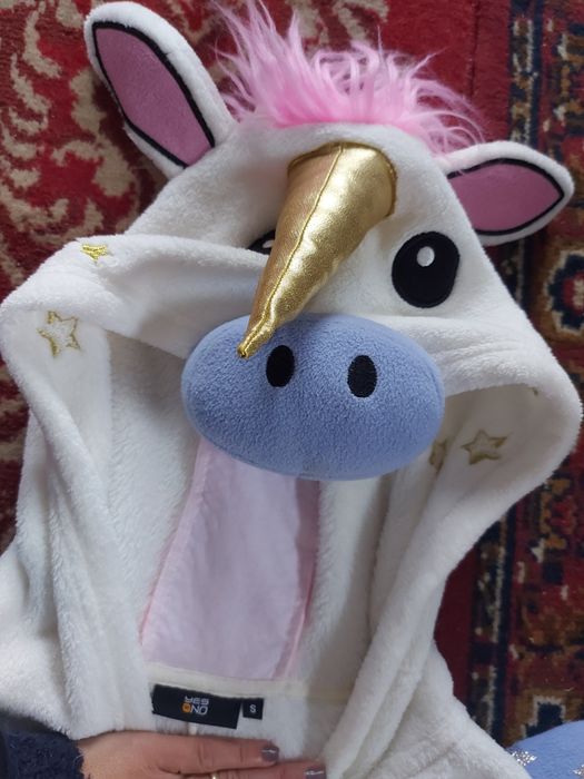 Costum unicorn s fete