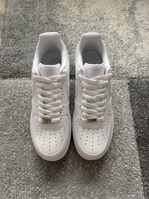 Бели Nike Air Force 1