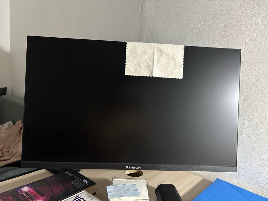 Продам монитор с кранштейном