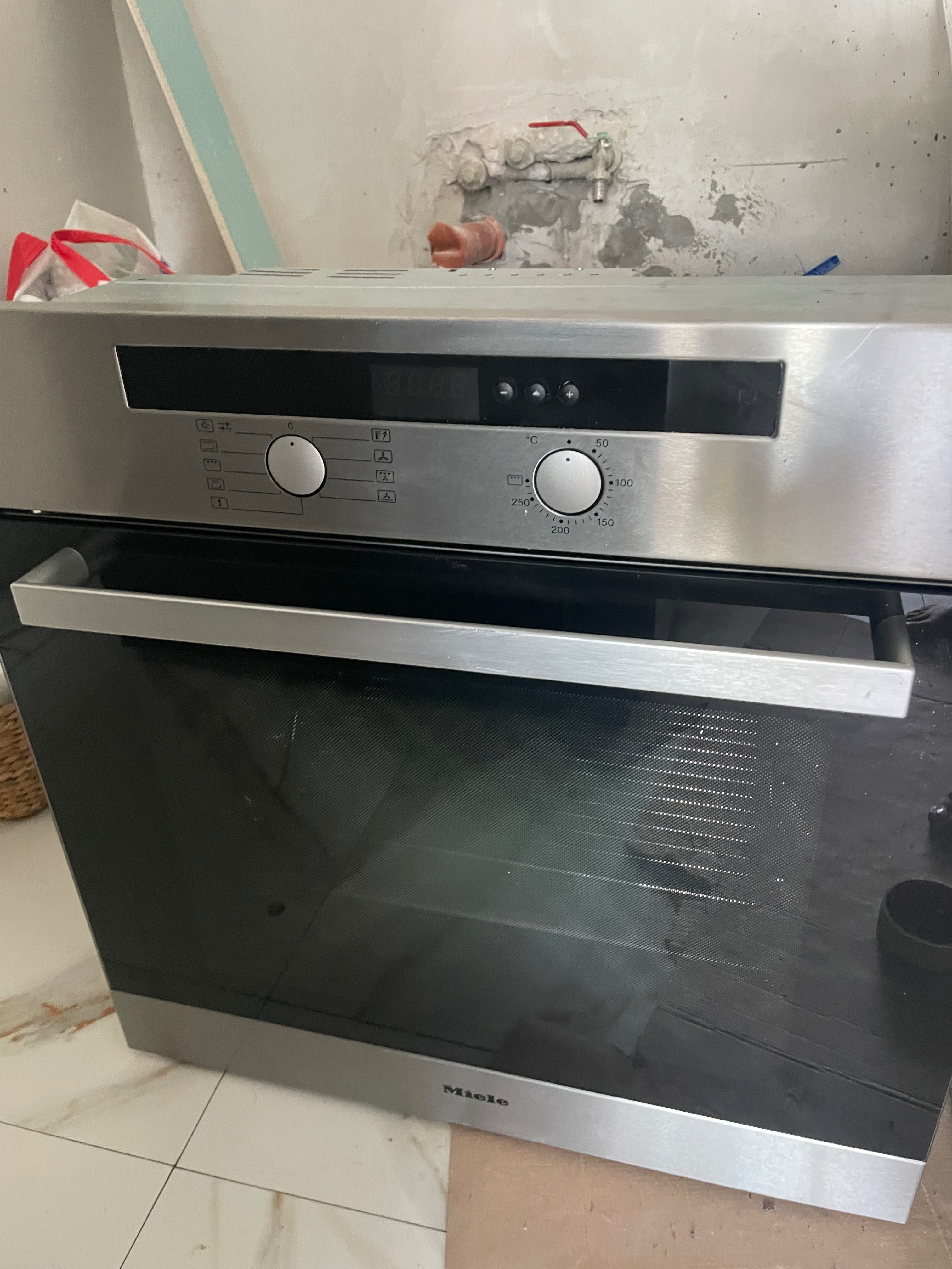 Фурна за вграждане Miele