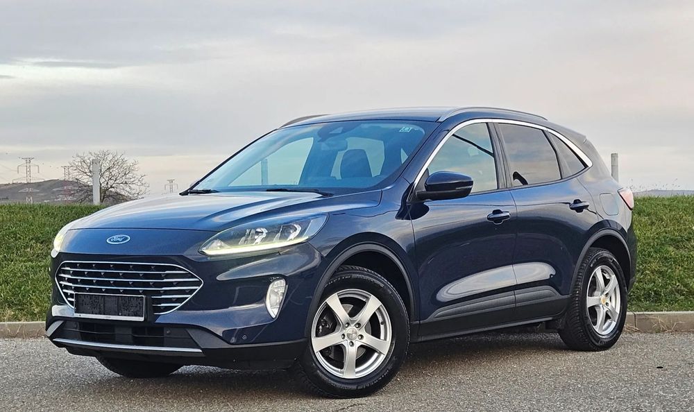 Ford Kuga Ford Kuga 4x4 , Automat,Full led , 150 Cp,Digital Cockpit