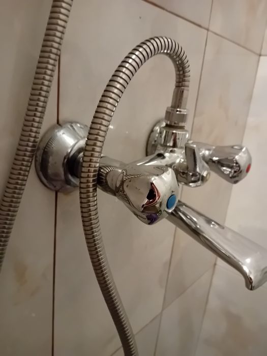 Стояща батерия за мивка