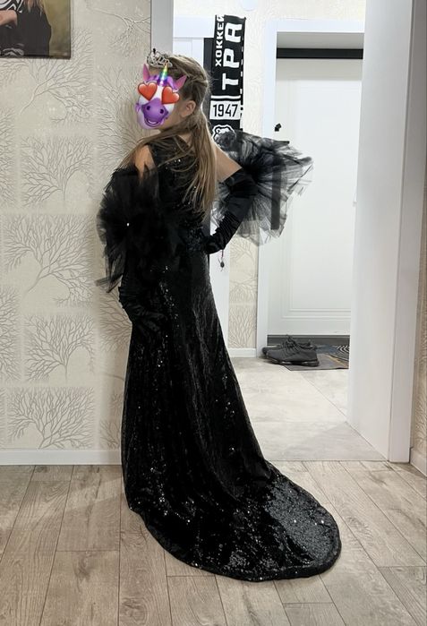 Платья для девочек  на прокат рост 150