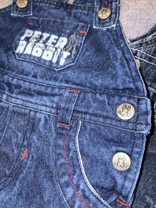 Бебешки дънкови гащеризони H&M (62), Зайчето Питър и Little one (74)