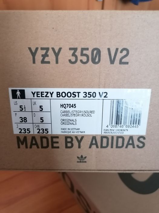 Yeezy boost 350 beluga v2 carbon mărimea 38