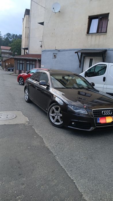 .Vând audi a4 b8