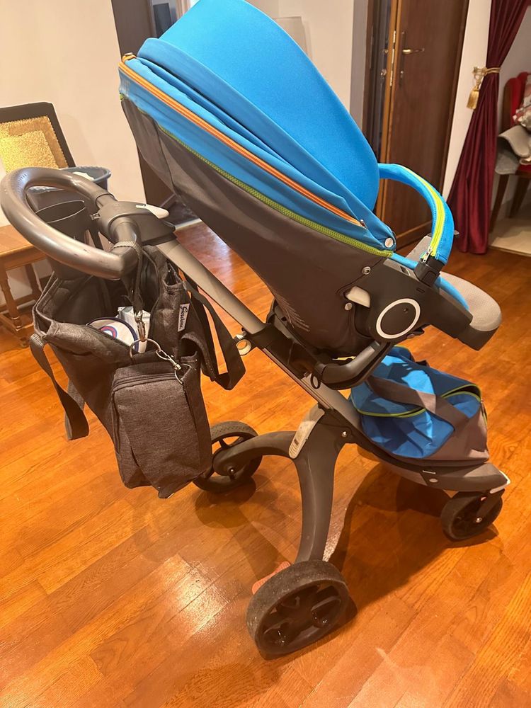 Vând cărucior stokke