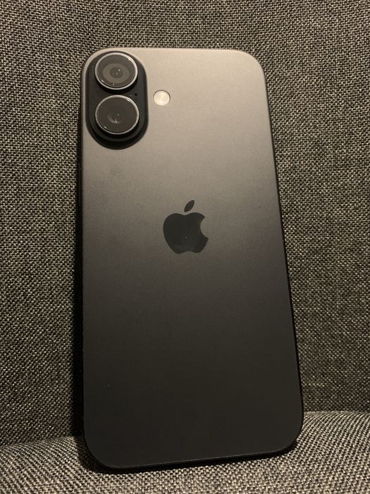 iPhone 16 128GB пълен комплект