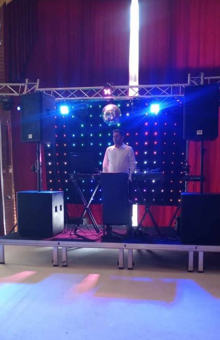 Dj sonorizare cu muzică pentru restaurant sau diverse aniversări
