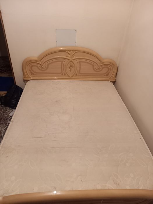 Спальний гарнитур