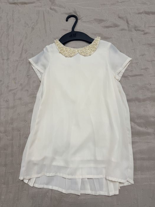 Красивое нарядное платье на 2-3 года