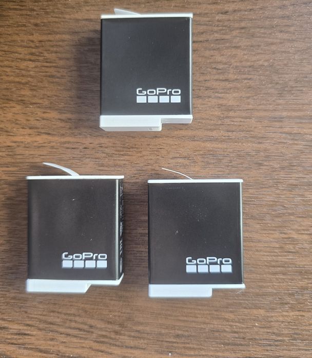 Vand GoPro Hero11 Black cu multe accesorii impecabil(NU DJI, Insta360)