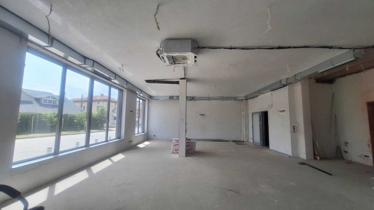 Продава се Заведение в Елин Пелин - 195 кв.м за 1800 €/кв.м - Снимка #1