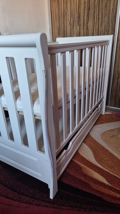 Pătuț bebe impecabil